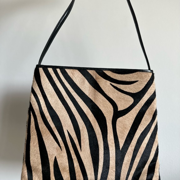 Vintage leather hair- on calf hide zebra - Picture 9 of 9